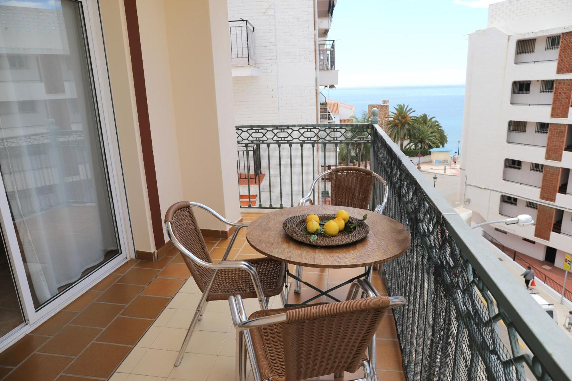 Apartamentos Latin Nerja Exteriér fotografie