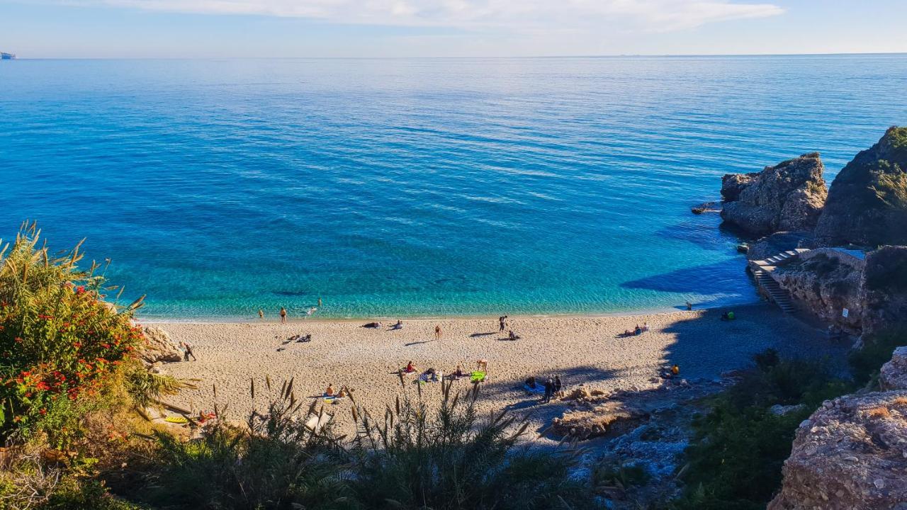 Apartamentos Latin Nerja Exteriér fotografie