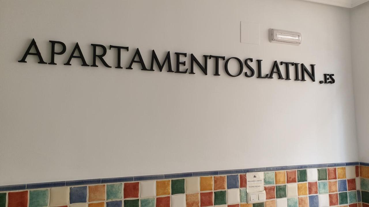 Apartamentos Latin Nerja Exteriér fotografie